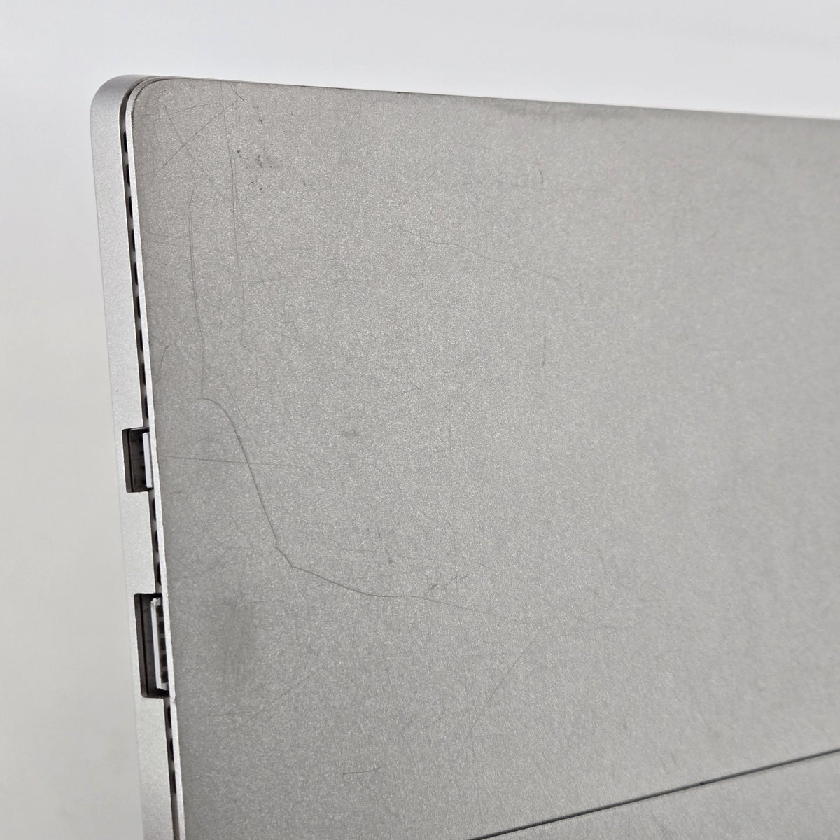 Surface Pro 4 12.3 Silver WiFi 2.4 GHz Intel Core i5 6th Gen. 4GB RAM 128GB Solid State Drive