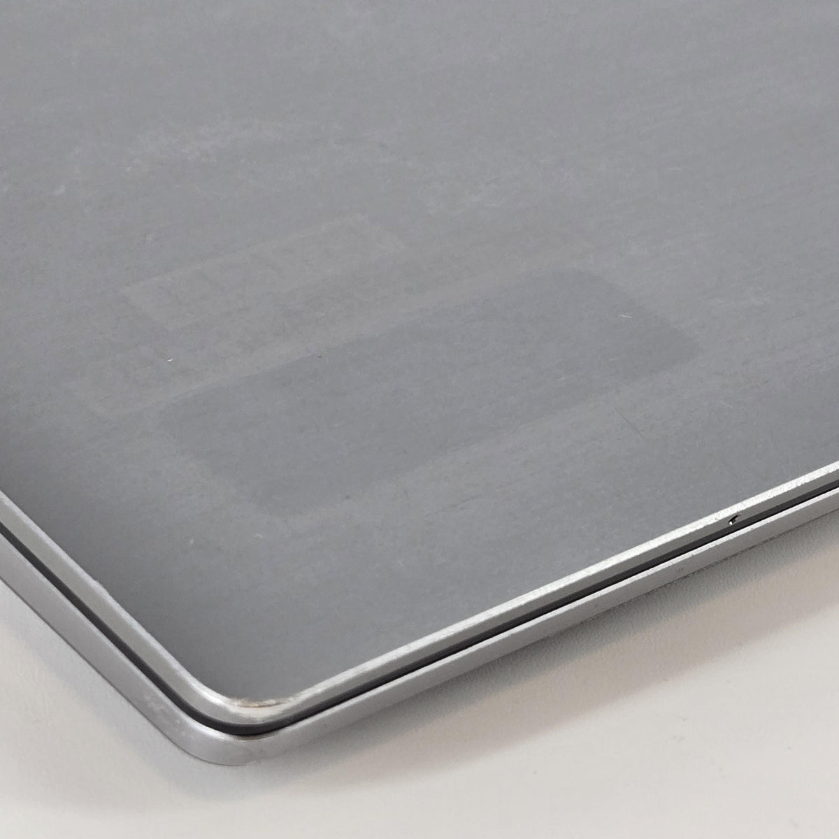Dell Latitude 9420 14 Gray 3.0 GHz Intel Core i7 11th Gen. 16GB RAM 512GB Solid State Drive