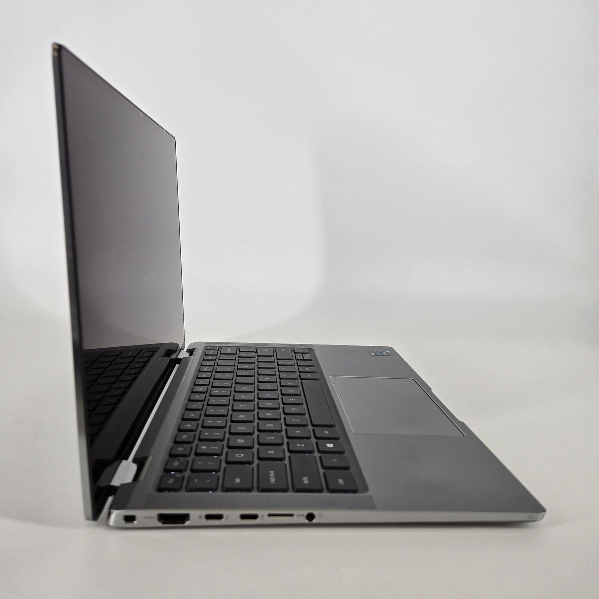 Dell Latitude 9420 14 Gray 3.0 GHz Intel Core i7 11th Gen. 16GB RAM 512GB Solid State Drive
