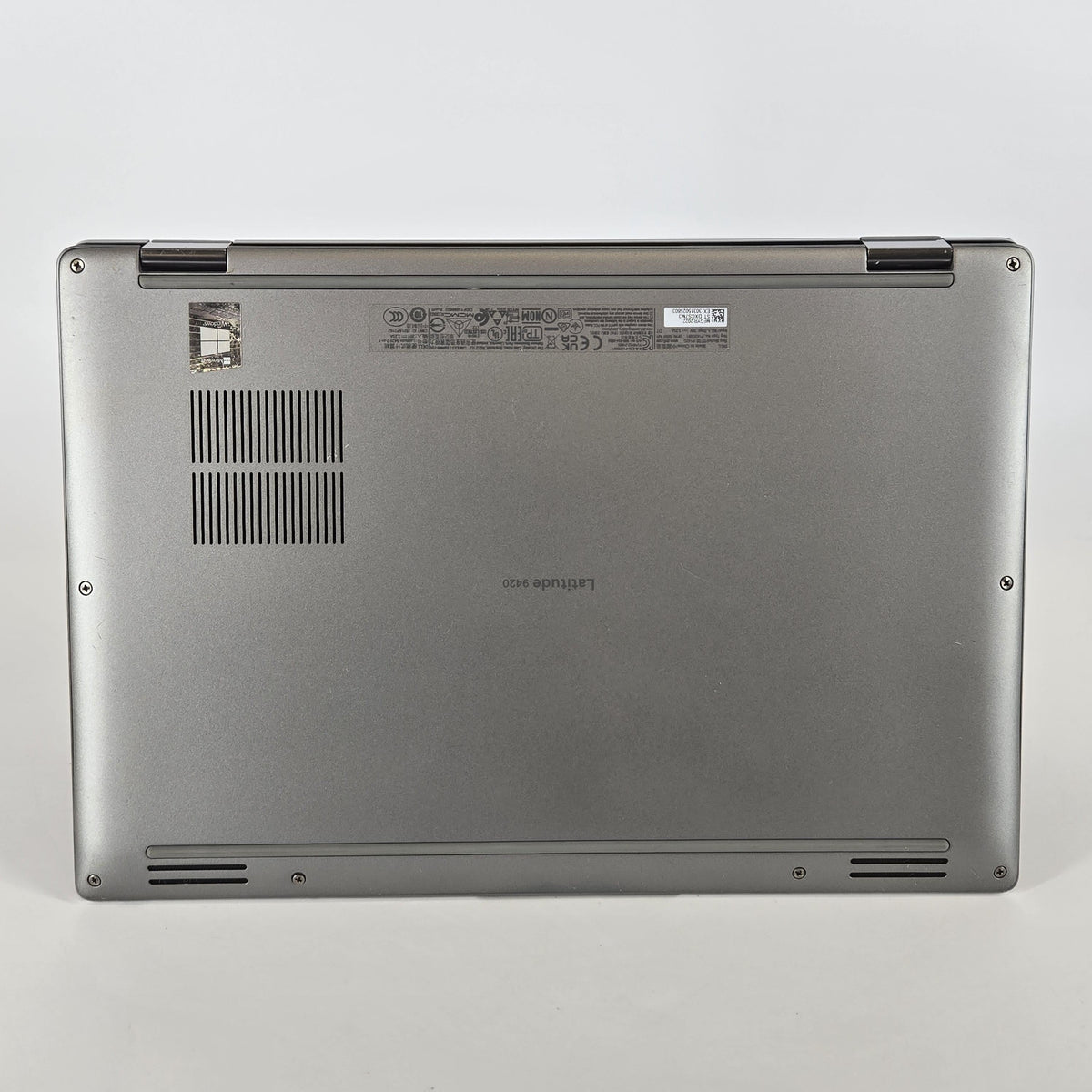 Dell Latitude 9420 14 Gray 3.0 GHz Intel Core i7 11th Gen. 16GB RAM 512GB Solid State Drive