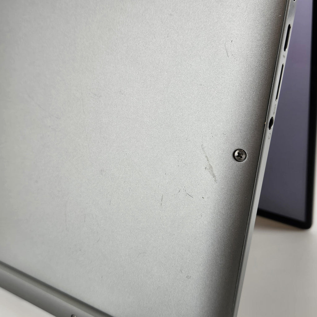 Dell Latitude 9420 14 Gray 3.0 GHz Intel Core i7 11th Gen. 16GB RAM 512GB Solid State Drive