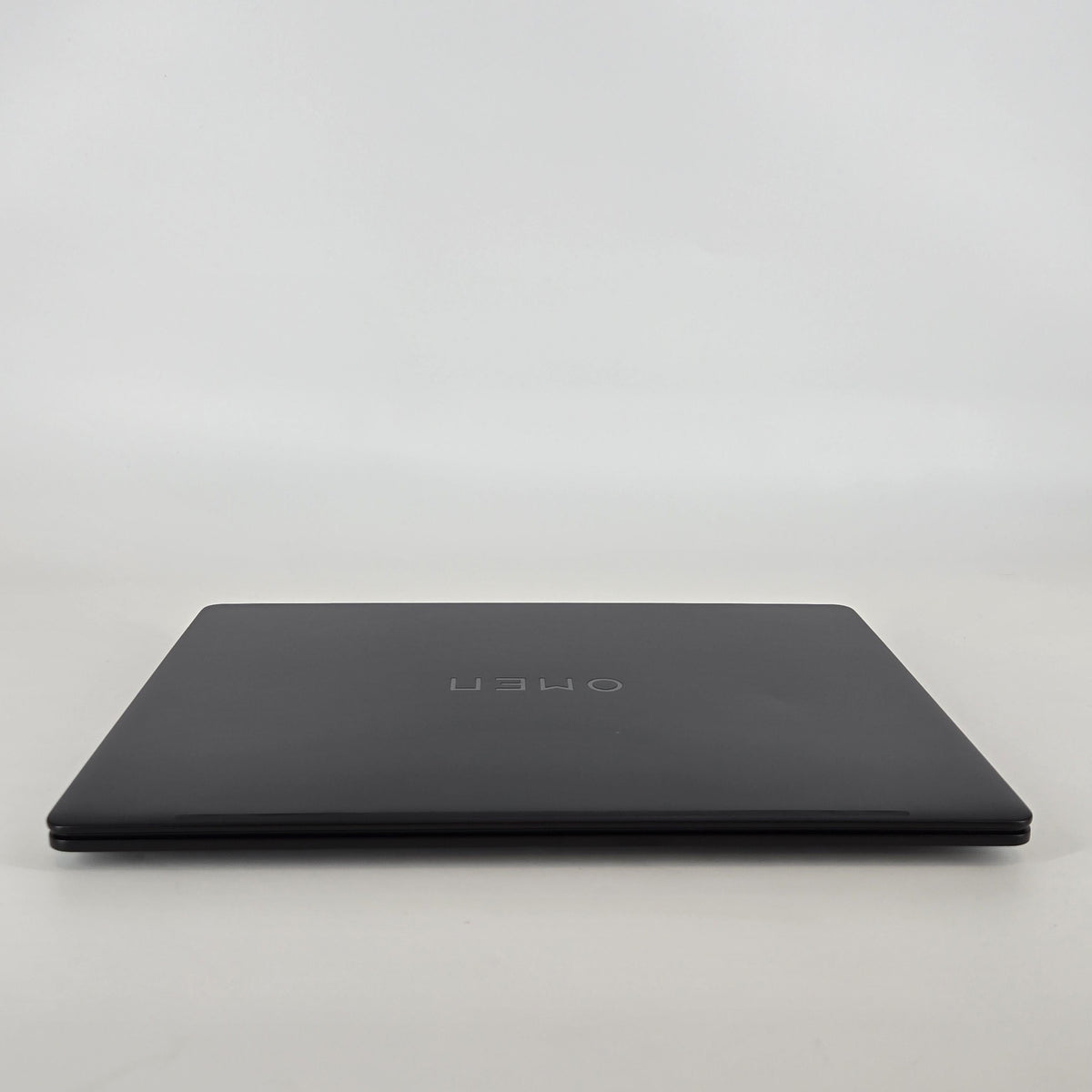 HP Omen Transcend 14 Black 2.9 GHz Intel Core Ultra 9 Series 2 32GB RAM 1TB Solid State Drive NVIDIA GeForce RTX 5070 8 GB