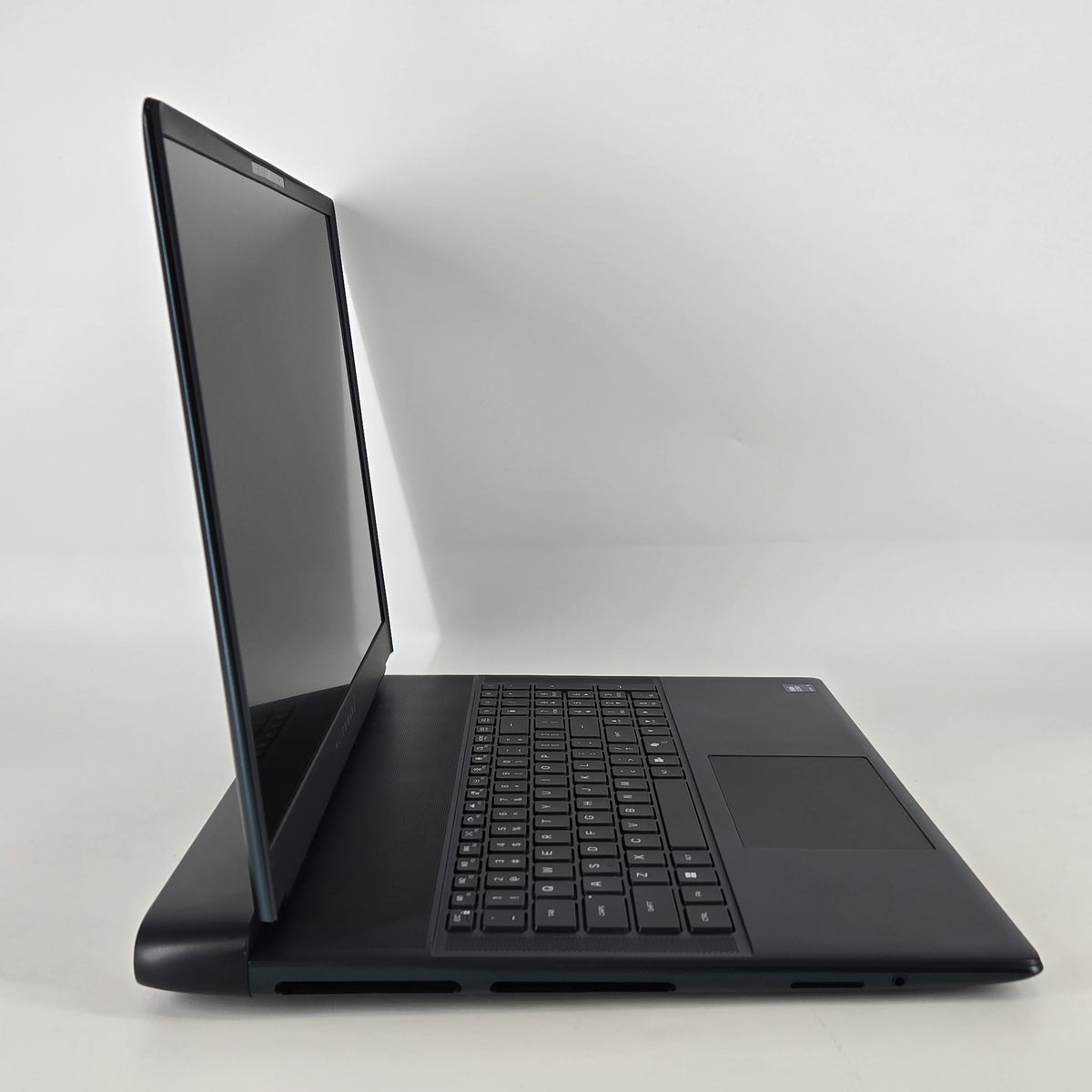 Alienware 18 Area-51 Teal 2.7 GHz Intel Core Ultra 9 Series 2 64GB RAM 2TB Solid State Drive 1TB Solid State Drive NVIDIA GeForce RTX 5090 24 GB