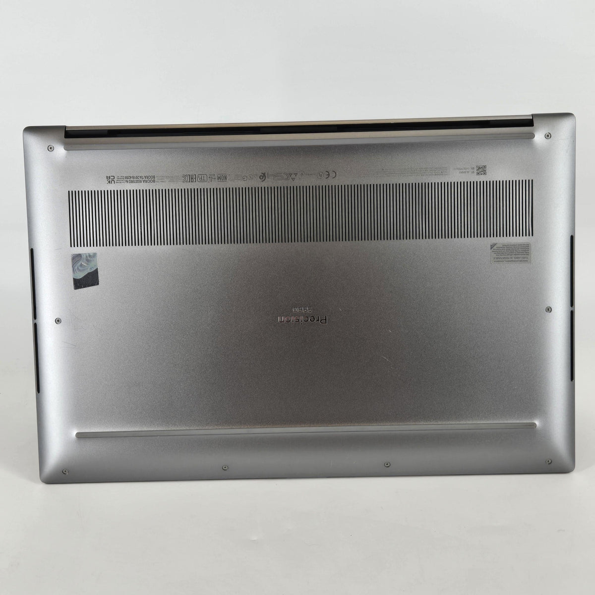 Dell Precision 5560 15.6 Gray 2.5 GHz Intel Core i7 11th Gen. 16GB RAM 1TB Solid State Drive NVIDIA RTX A2000 4 GB