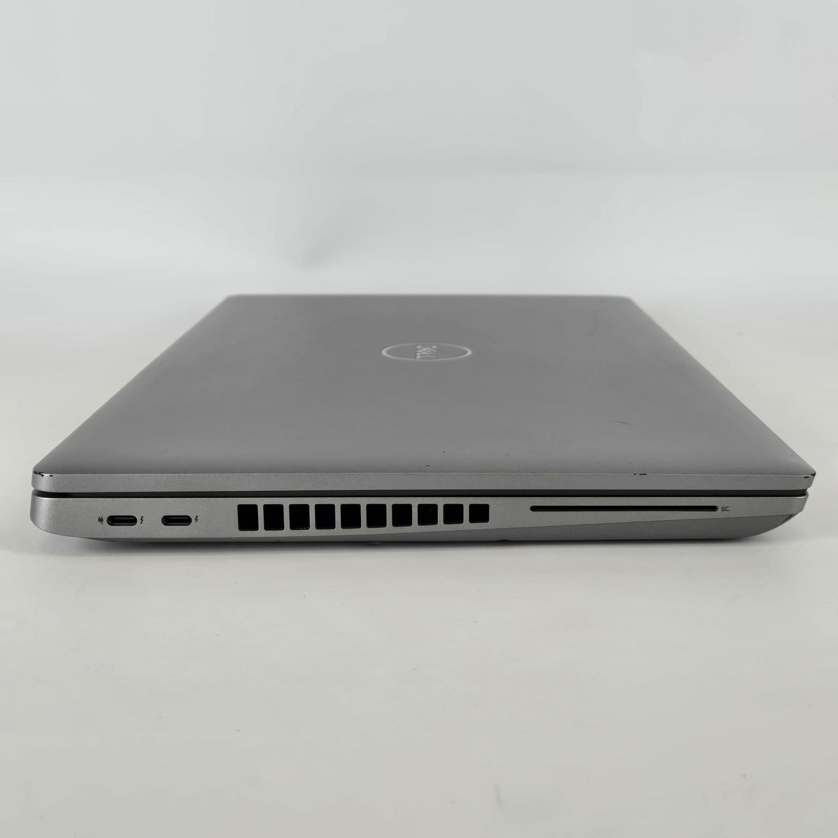 Dell Latitude 5521 15.6 Gray 2.5 GHz Intel Core i7 11th Gen. 32GB RAM 1TB Solid State Drive