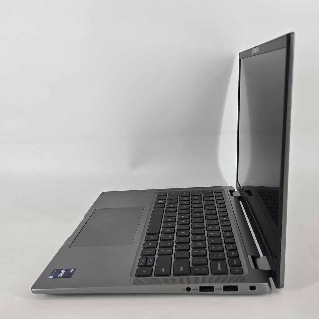 Dell Latitude 7440 14 Gray 1.9 GHz Intel Core i7 13th Gen. 32GB RAM 256GB Solid State Drive