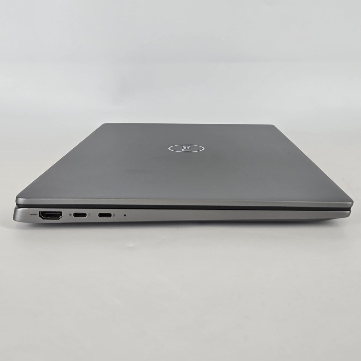 Dell Latitude 7440 14 Gray 1.9 GHz Intel Core i7 13th Gen. 32GB RAM 256GB Solid State Drive