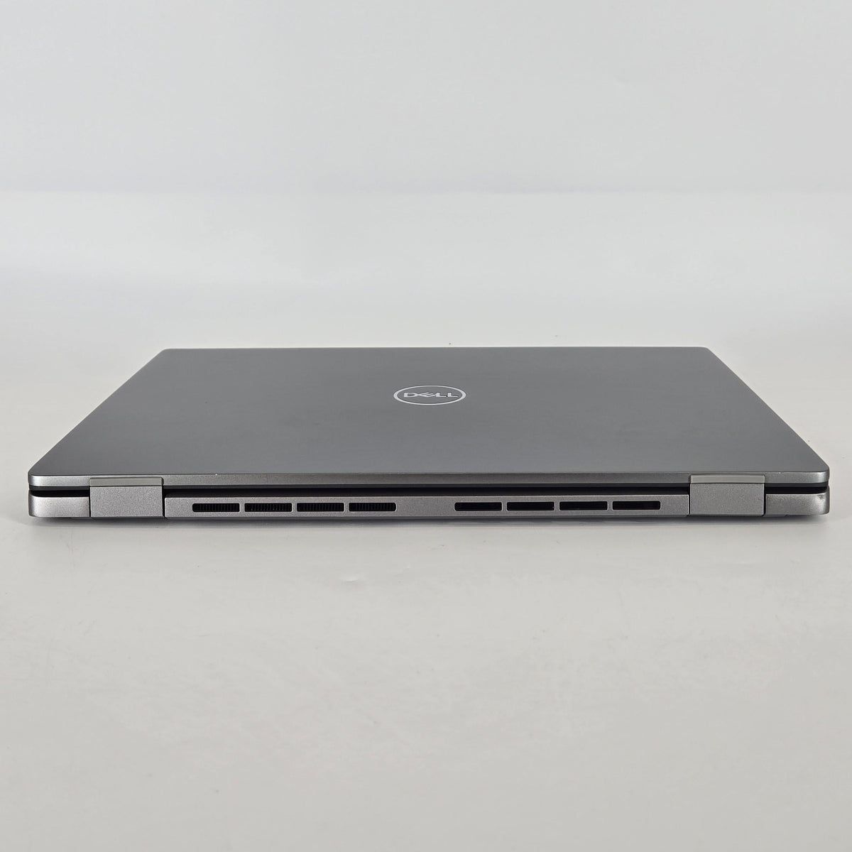 Dell Latitude 7440 14 Gray 1.9 GHz Intel Core i7 13th Gen. 32GB RAM 256GB Solid State Drive