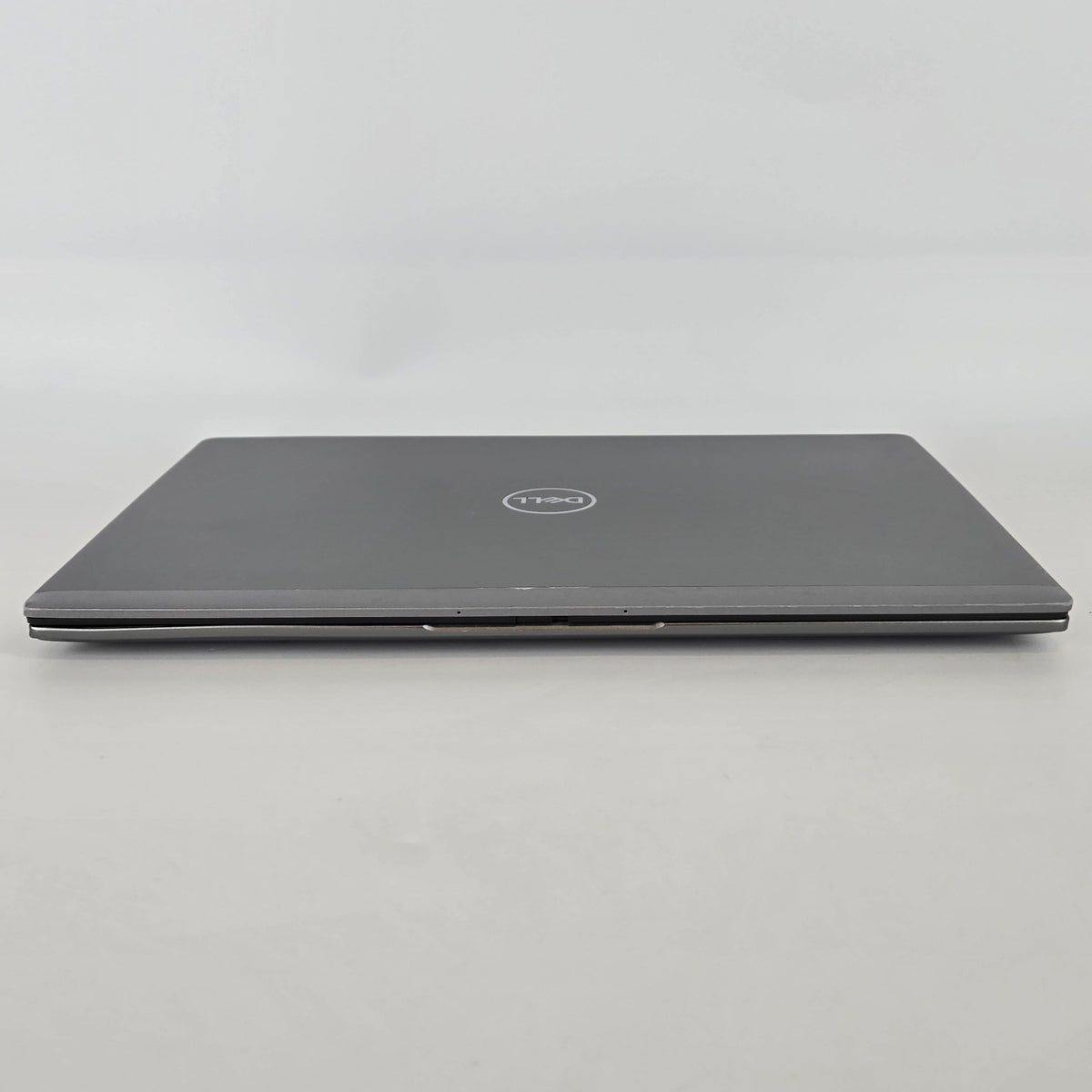 Latitude 7450 14 Gray 3.8 GHz Intel Core Ultra 7 32GB RAM 512GB Solid State Drive