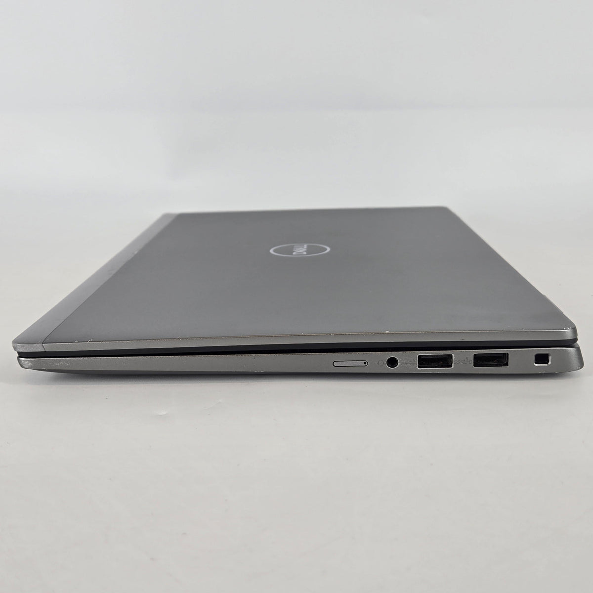 Latitude 7450 14 Gray 3.8 GHz Intel Core Ultra 7 32GB RAM 512GB Solid State Drive