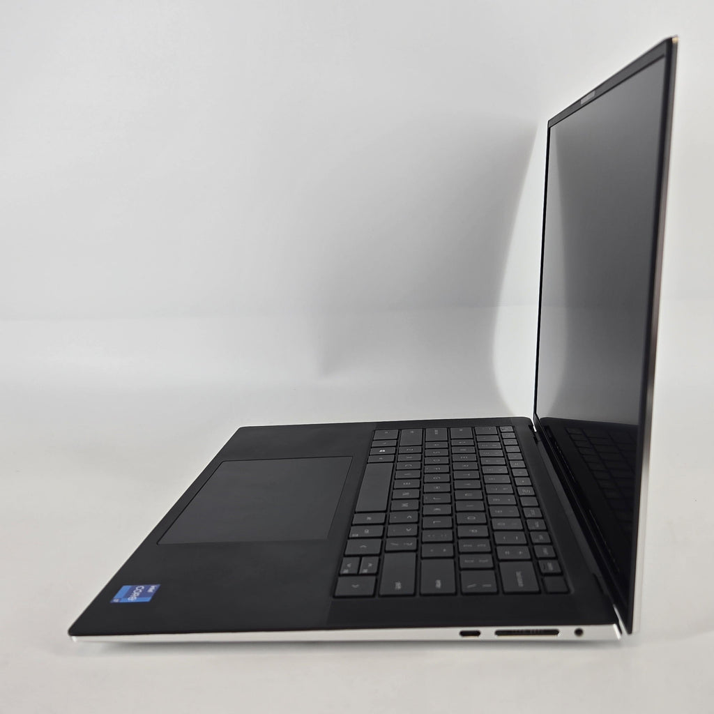 Dell XPS 15 9510 Silver 2.3 GHz Intel Core i7 11th Gen. 16GB RAM 512GB Solid State Drive NVIDIA GeForce RTX 3050 Ti 4 GB