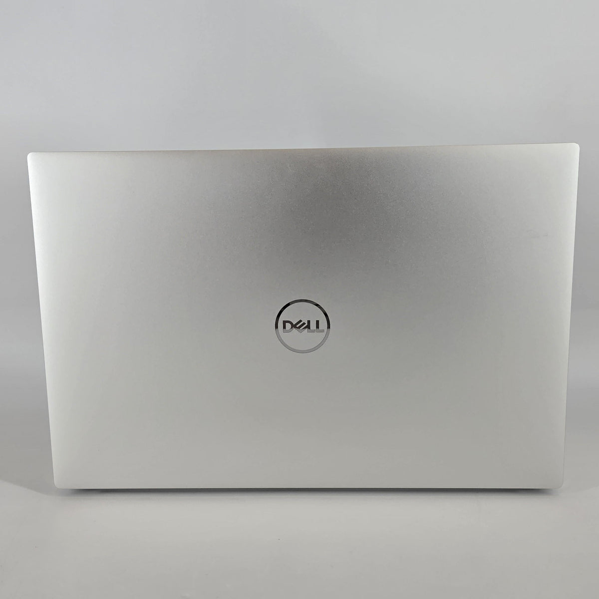 Dell XPS 15 9510 Silver 2.3 GHz Intel Core i7 11th Gen. 16GB RAM 512GB Solid State Drive NVIDIA GeForce RTX 3050 Ti 4 GB
