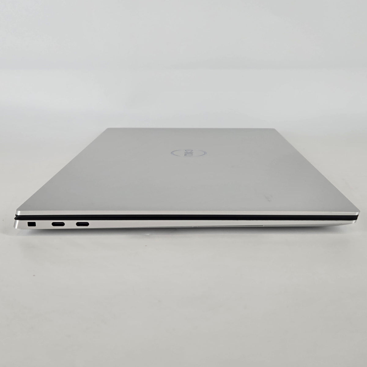 Dell XPS 15 9510 Silver 2.3 GHz Intel Core i7 11th Gen. 16GB RAM 512GB Solid State Drive NVIDIA GeForce RTX 3050 Ti 4 GB