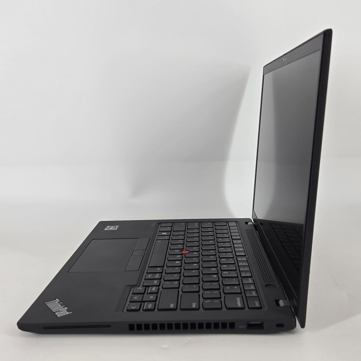 Lenovo ThinkPad P14s Gen 3 Black 2.7 GHz AMD Ryzen 7 Pro 6850U 32GB RAM 512GB Solid State Drive