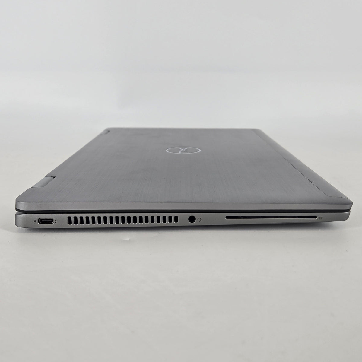 Dell Latitude 7430 14 Gray 1.8 GHz Intel Core i7 12th Gen. 32GB RAM 1TB Solid State Drive
