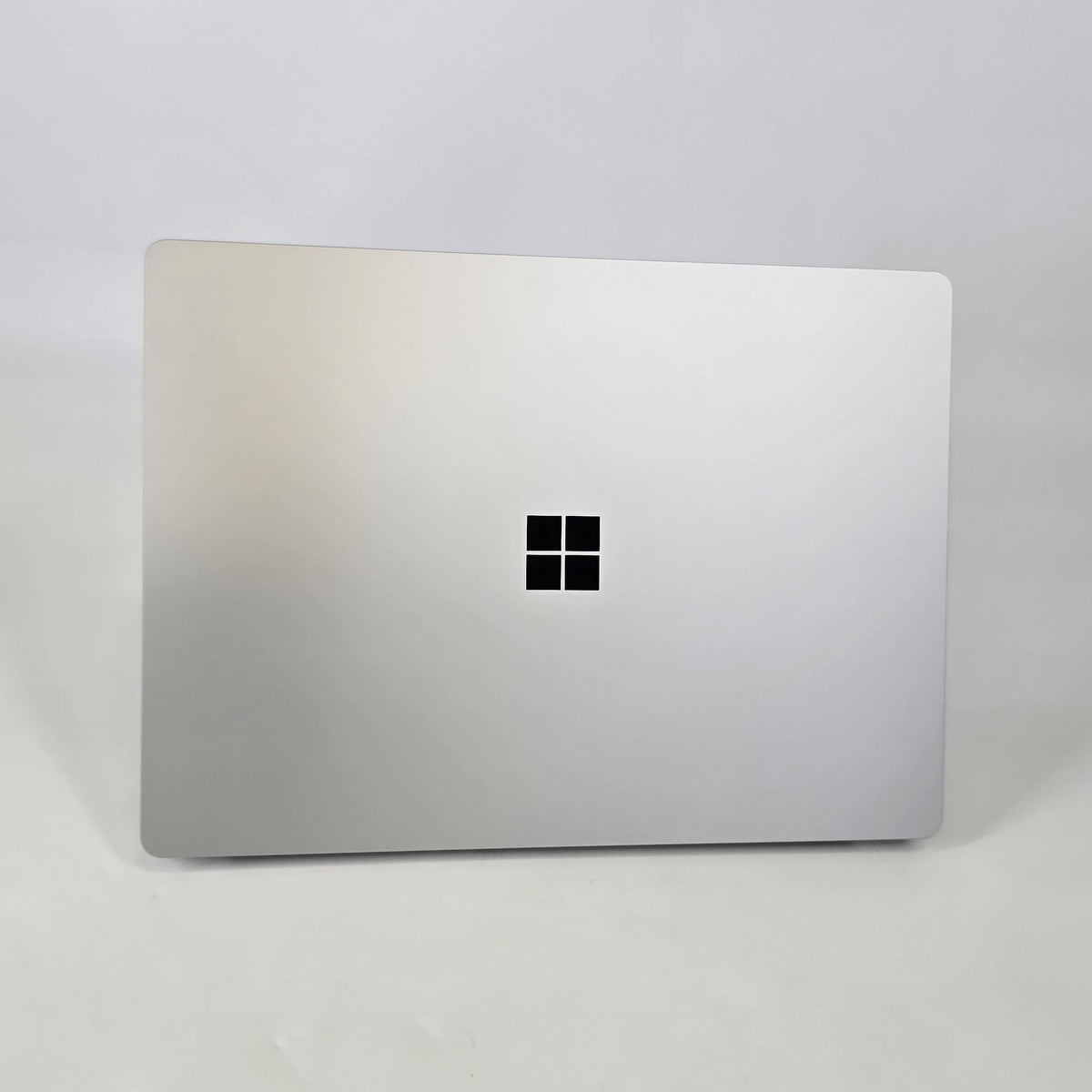 Microsoft Surface Laptop 6 13.5 Platinum 3.6 GHz Intel Core Ultra 5 16GB RAM 512GB Solid State Drive