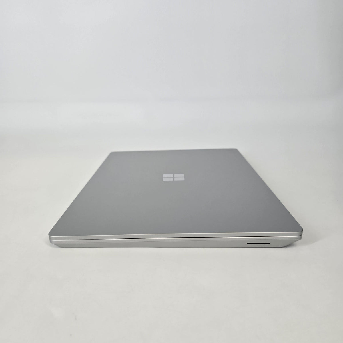 Microsoft Surface Laptop 6 13.5 Platinum 3.6 GHz Intel Core Ultra 5 16GB RAM 512GB Solid State Drive