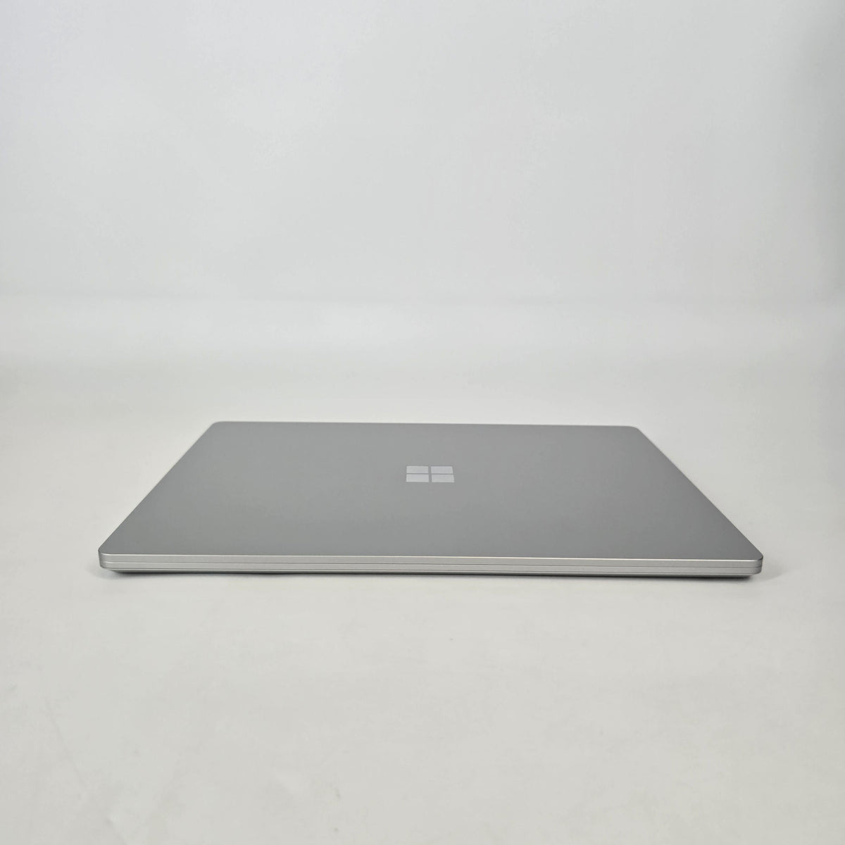 Microsoft Surface Laptop 6 13.5 Platinum 3.6 GHz Intel Core Ultra 5 16GB RAM 512GB Solid State Drive