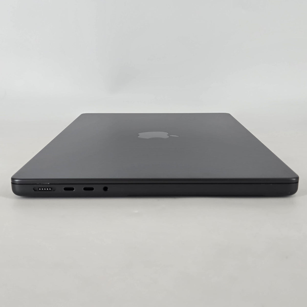 MacBook Pro 14 2024 Space Black M4 10-Core CPU 32GB Unified Memory 1TB Solid State Drive 10-Core GPU
