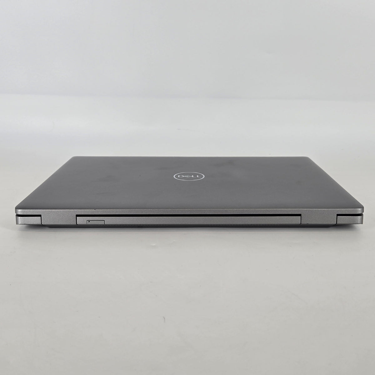 Dell Latitude 5520 15.6 Gray 3.0 GHz Intel Core i7 11th Gen. 16GB RAM 256GB Solid State Drive