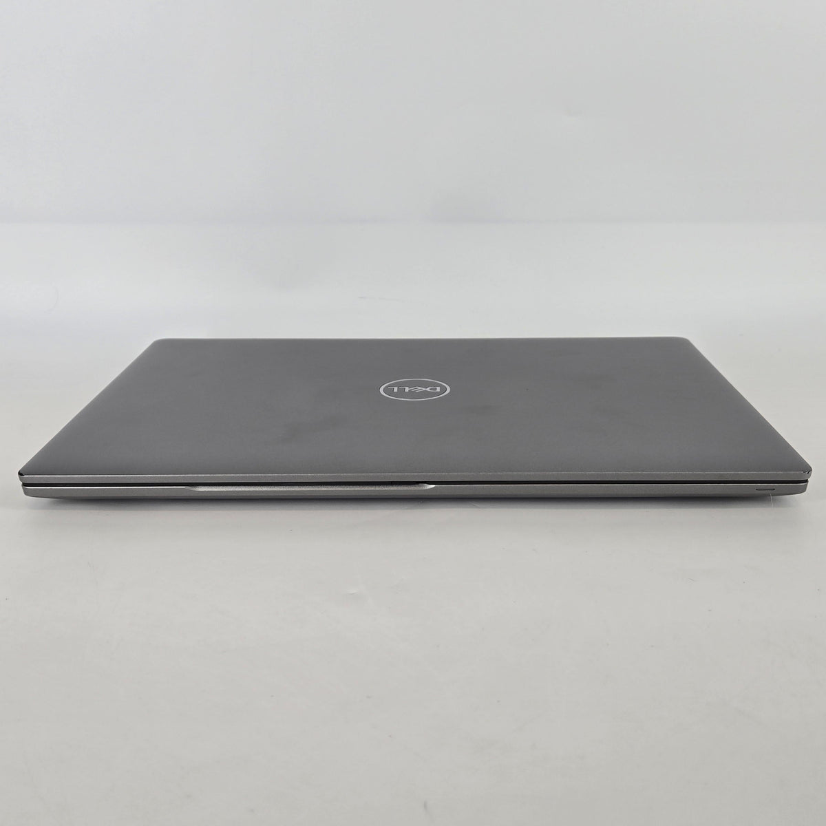 Dell Latitude 5520 15.6 Gray 3.0 GHz Intel Core i7 11th Gen. 16GB RAM 256GB Solid State Drive