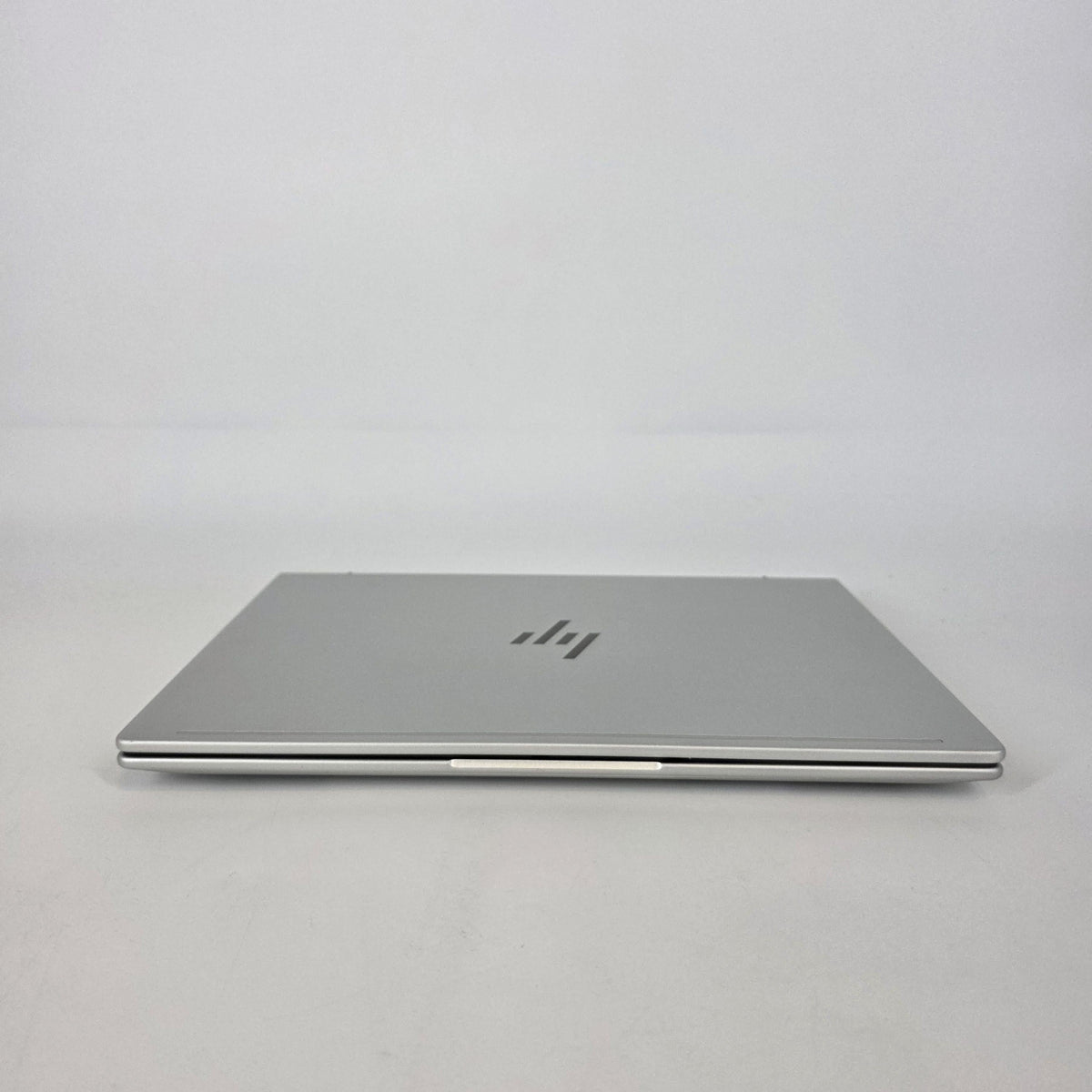 HP EliteBook 6 G1i 13.6 Silver 1.5 GHz Intel Core Ultra 5 Series 2 40GB RAM 256GB Solid State Drive