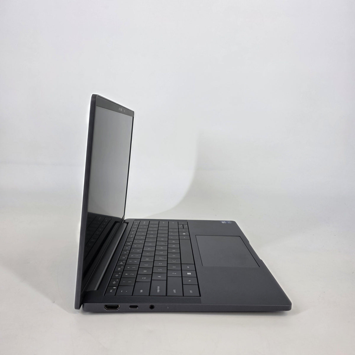 Dell Pro 14 Premium PA14250 Black 2.2 GHz Intel Core Ultra 7 Series 2 32GB RAM 512GB Solid State Drive