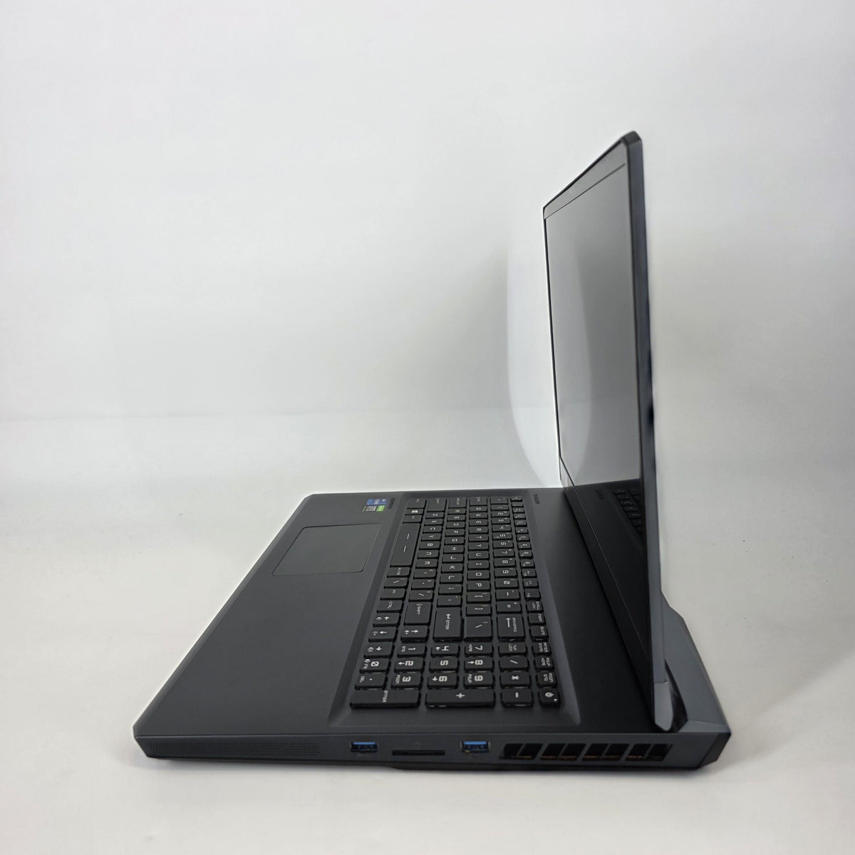 MSI Raider GE76 17.3 Blue 2.3 GHz Intel Core i7 11th Gen. 32GB RAM 1TB Solid State Drive NVIDIA GeForce RTX 3080 16 GB