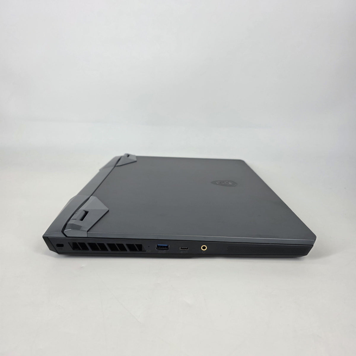 MSI Raider GE76 17.3 Blue 2.3 GHz Intel Core i7 11th Gen. 32GB RAM 1TB Solid State Drive NVIDIA GeForce RTX 3080 16 GB