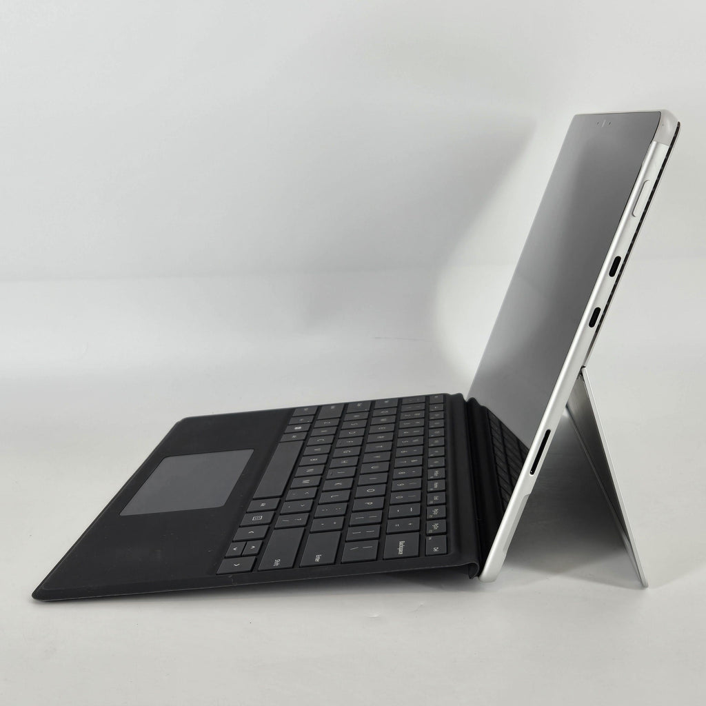Surface Pro 8 13 Silver Unlocked 2.6 GHz Intel Core i5 11th Gen. 16GB RAM 256GB Solid State Drive