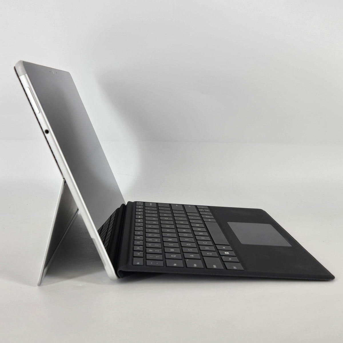 Surface Pro 8 13 Silver Unlocked 2.6 GHz Intel Core i5 11th Gen. 16GB RAM 256GB Solid State Drive