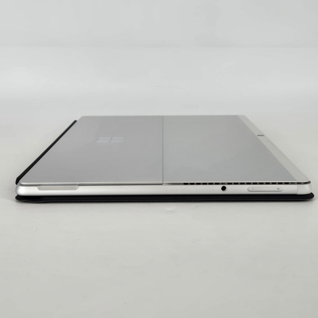 Surface Pro 8 13 Silver Unlocked 2.6 GHz Intel Core i5 11th Gen. 16GB RAM 256GB Solid State Drive