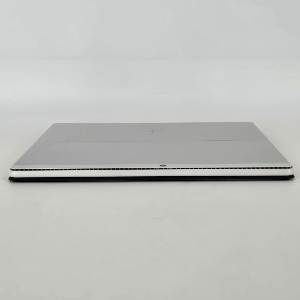 Surface Pro 8 13 Silver Unlocked 2.6 GHz Intel Core i5 11th Gen. 16GB RAM 256GB Solid State Drive