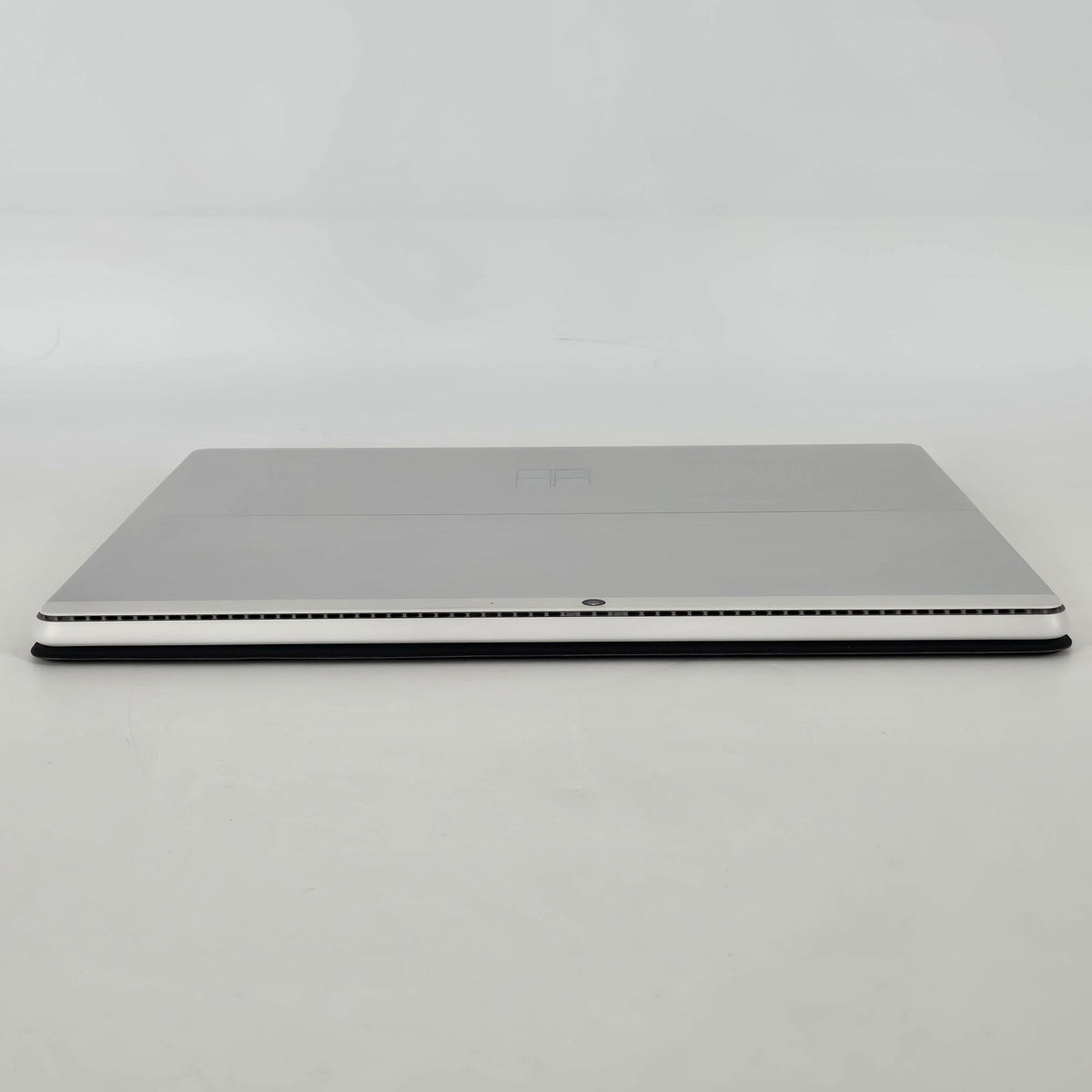 Surface Pro 8 13 Silver Unlocked 2.6 GHz Intel Core i5 11th Gen. 16GB RAM 256GB Solid State Drive