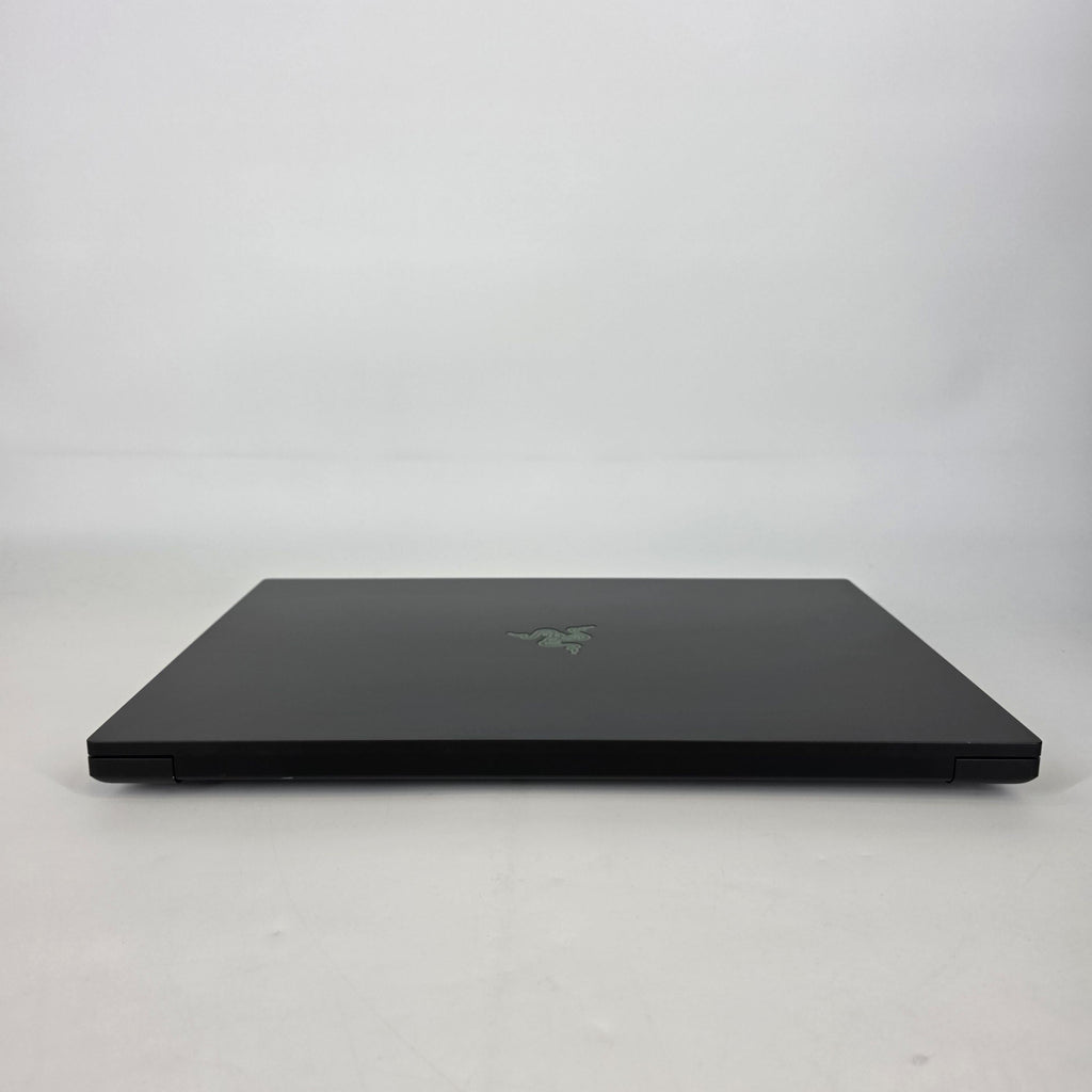 Razer Blade 18 2023 Black 2.2 GHz Intel Core i9 13th Gen. 32GB RAM 1TB Solid State Drive 1TB Solid State Drive NVIDIA GeForce RTX 4090 16 GB