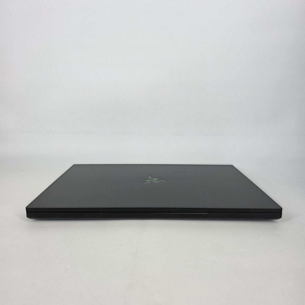 Razer Blade 18 2023 Black 2.2 GHz Intel Core i9 13th Gen. 32GB RAM 1TB Solid State Drive 1TB Solid State Drive NVIDIA GeForce RTX 4090 16 GB