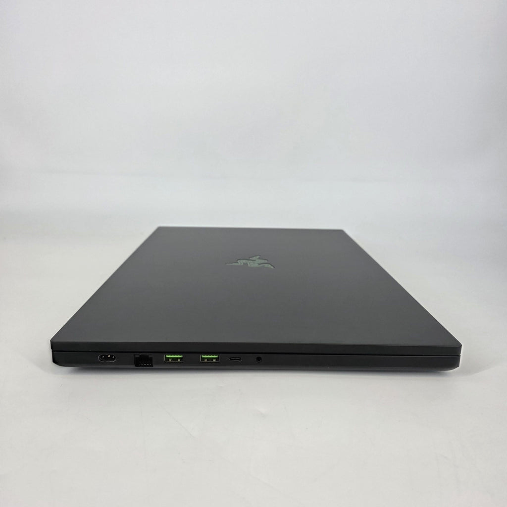 Razer Blade 18 2023 Black 2.2 GHz Intel Core i9 13th Gen. 32GB RAM 1TB Solid State Drive 1TB Solid State Drive NVIDIA GeForce RTX 4090 16 GB