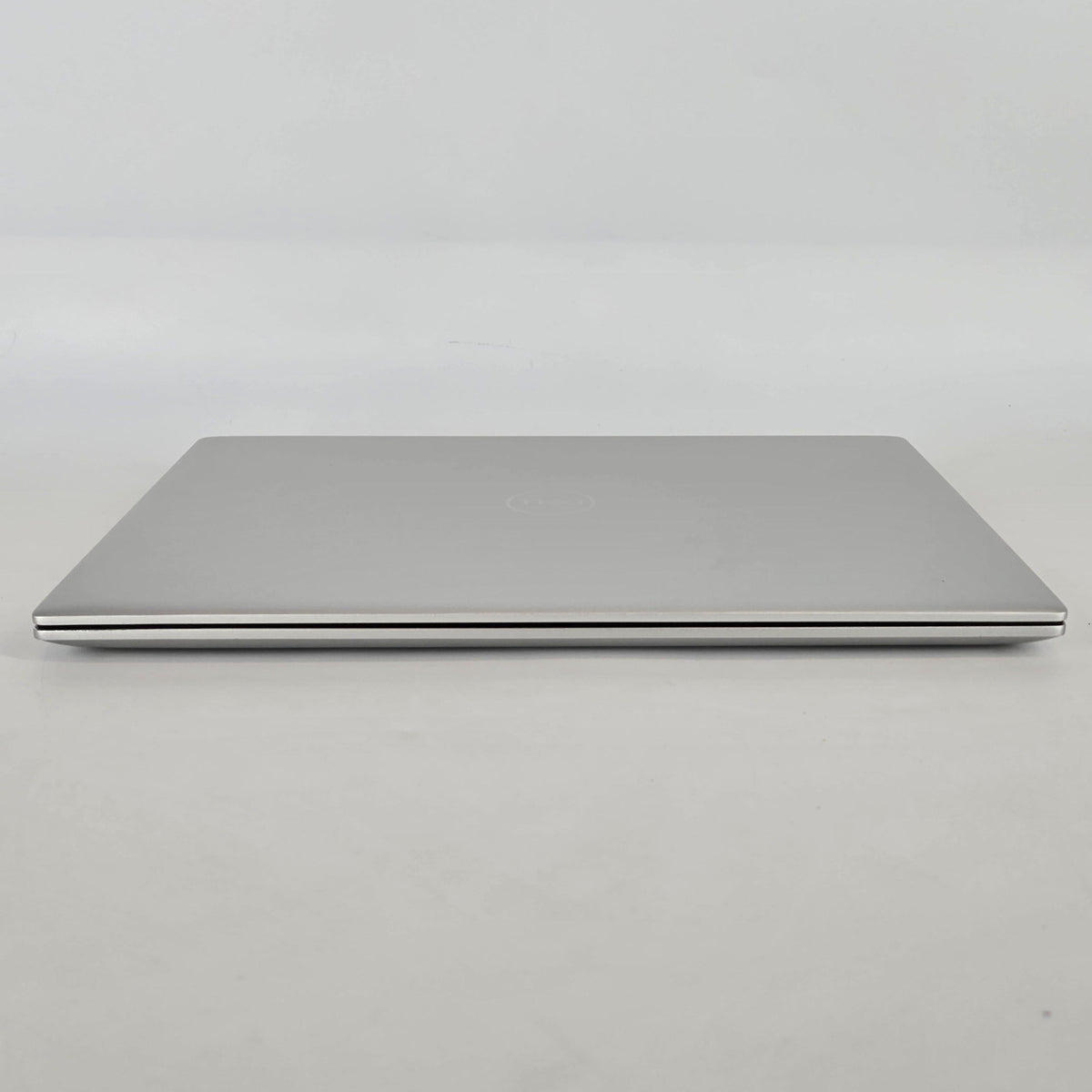 Dell Inspiron 5430 14 Silver 2.2 GHz Intel Core i7 13th Gen. 16GB RAM 1TB Solid State Drive