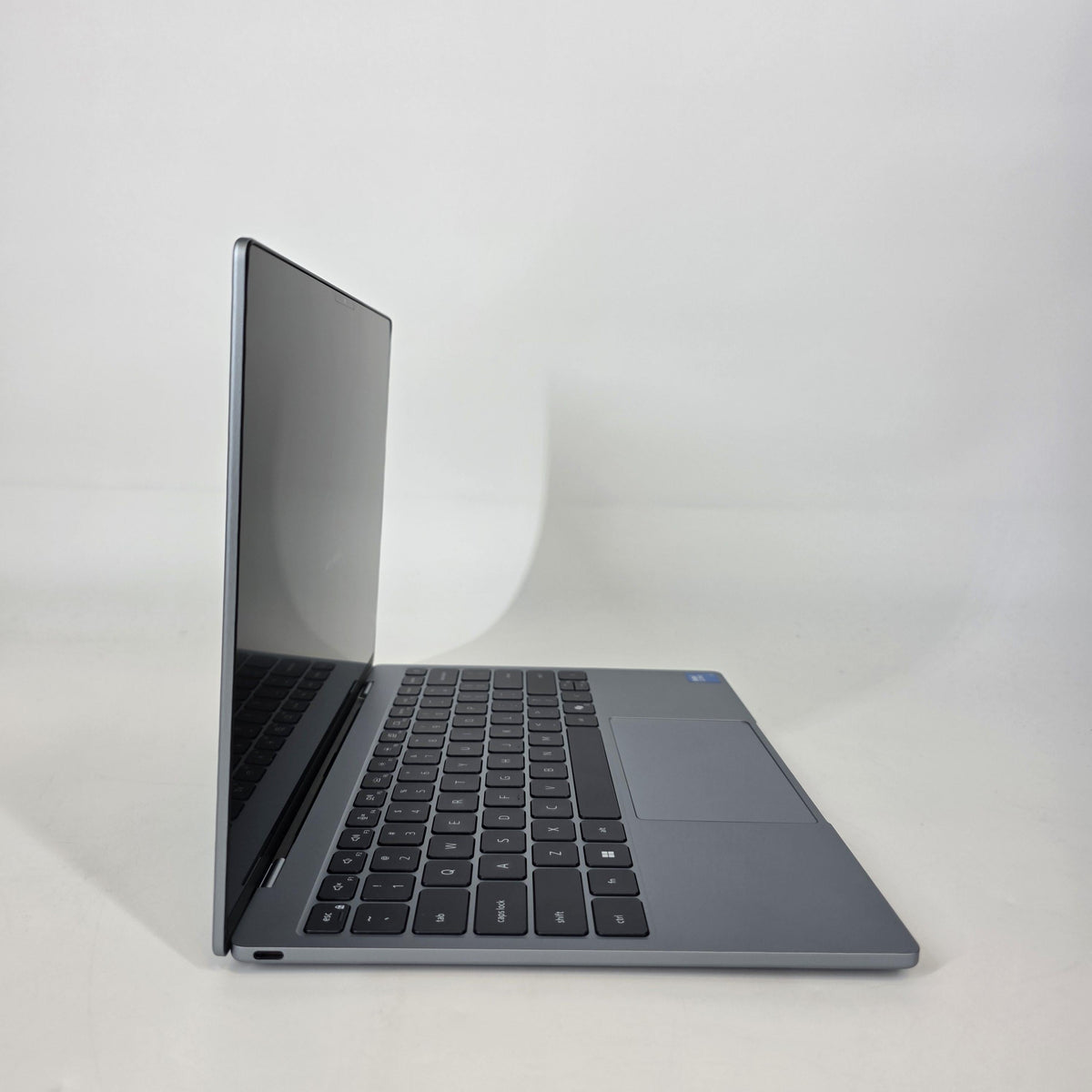 Dell XPS 13 DX13260 Blue 1.5 GHz Intel Core 5 Series 3 8GB RAM 512GB Solid State Drive