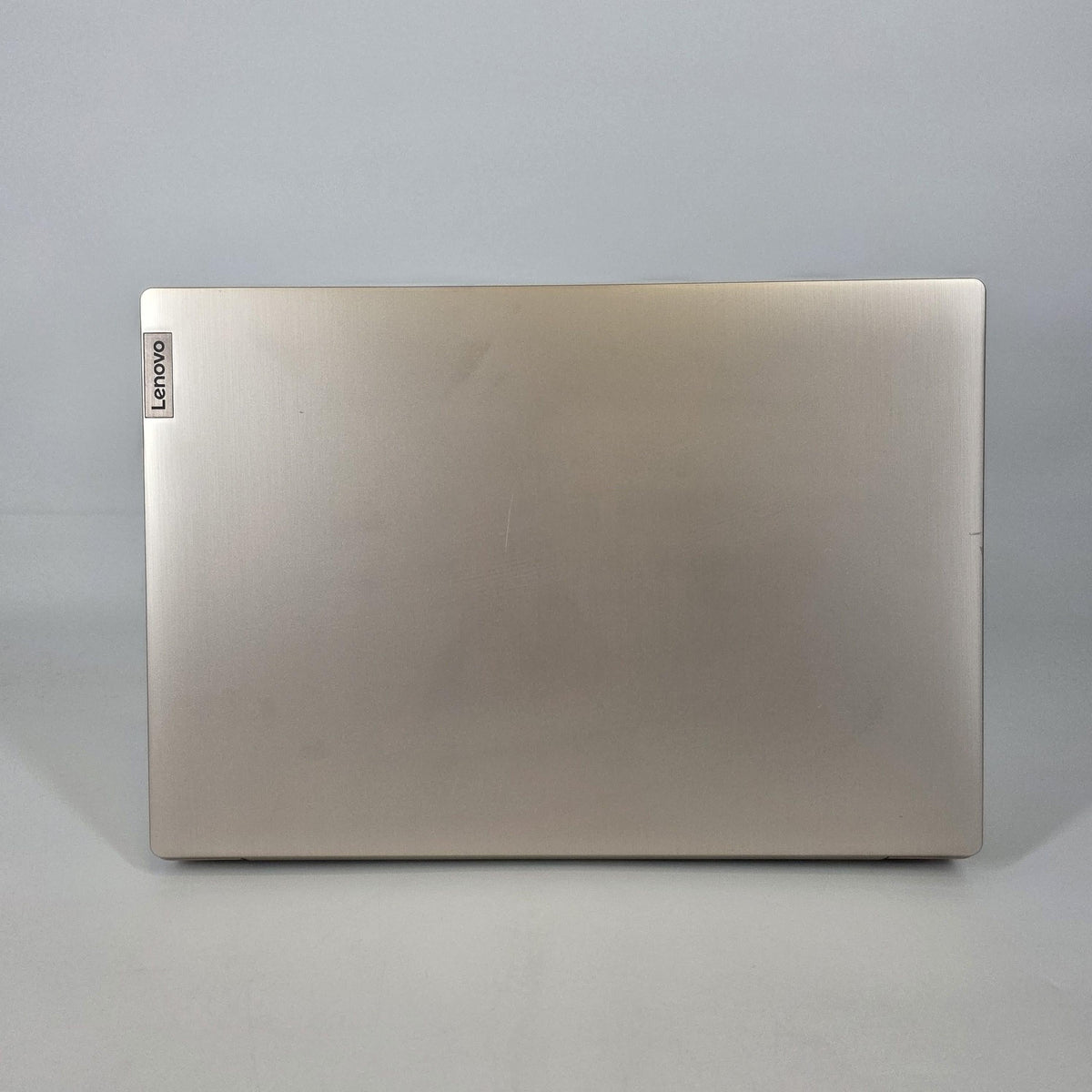 Lenovo IdeaPad 3i 15.6 Gold 3.0 GHz Intel Core i3 11th Gen. 8GB RAM 256GB Solid State Drive