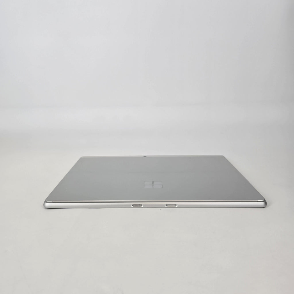 Surface Pro 8 13 Silver Unlocked 2.6 GHz Intel Core i5 11th Gen. 8GB RAM 128GB Solid State Drive