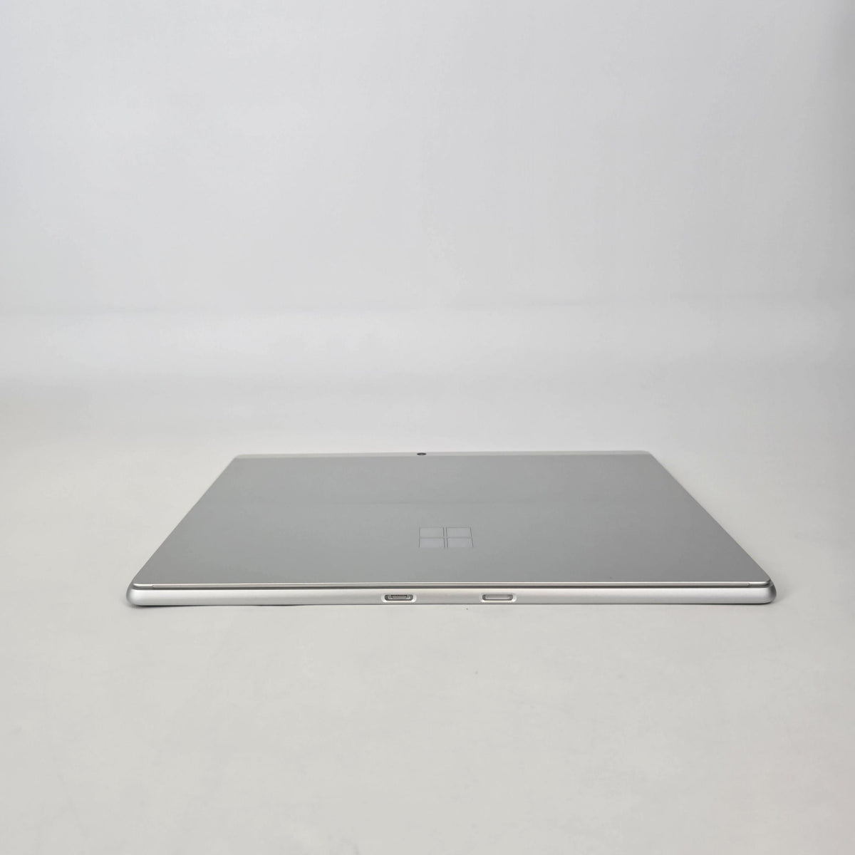 Surface Pro 8 13 Silver Unlocked 2.6 GHz Intel Core i5 11th Gen. 8GB RAM 128GB Solid State Drive