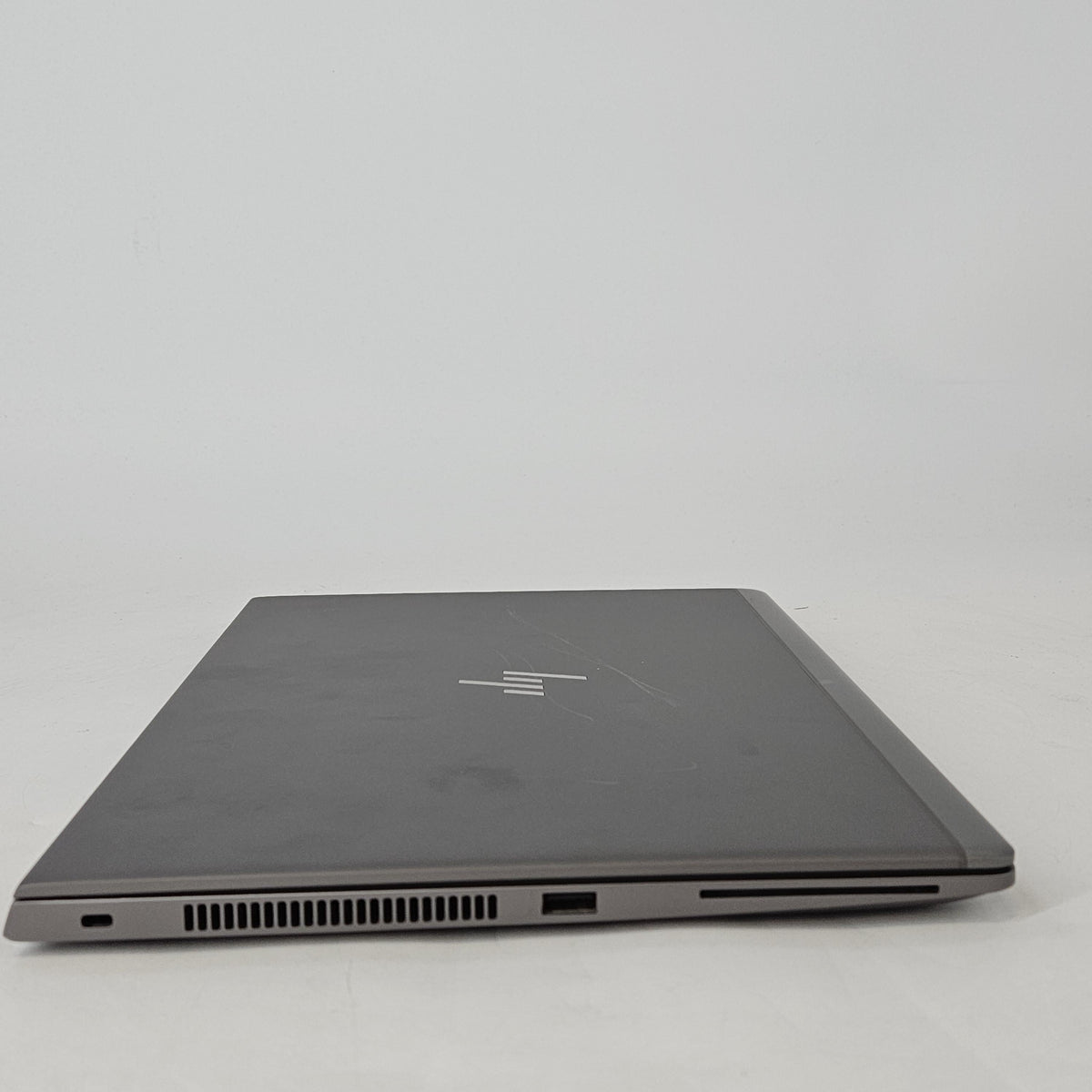 HP ZBook 14u G6 Gray 1.9 GHz Intel Core i7 8th Gen. 16GB RAM 512GB Solid State Drive AMD Radeon Pro WX3200 4 GB