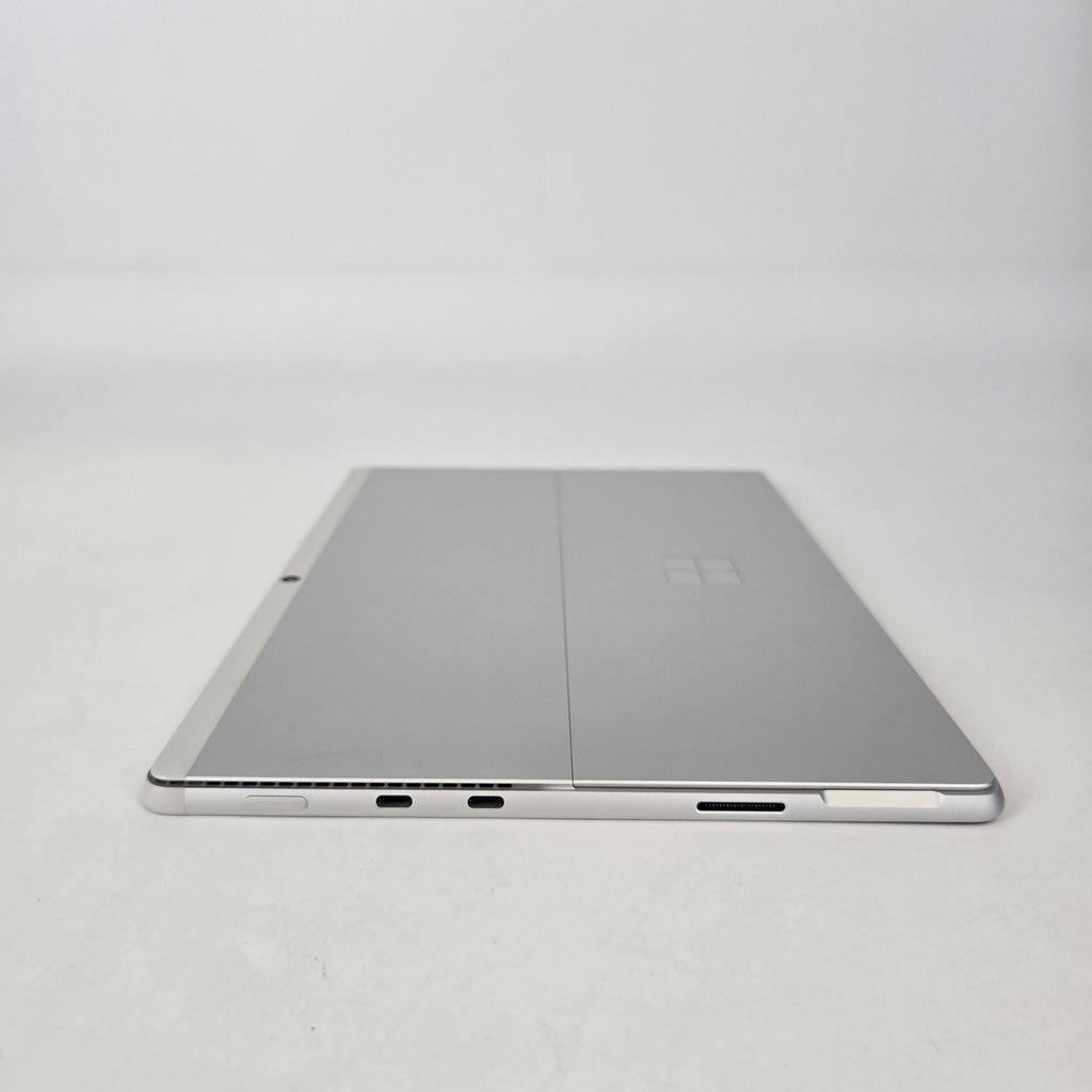 Surface Pro 8 13 Silver Unlocked 2.6 GHz Intel Core i5 11th Gen. 8GB RAM 128GB Solid State Drive