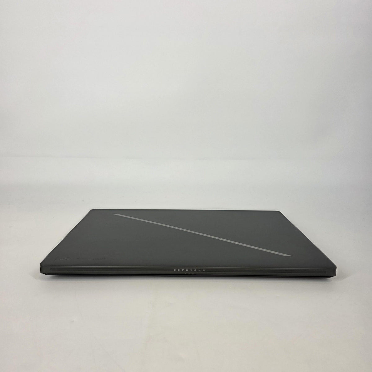 Asus ROG Zephyrus G16 GU605 16 White 2.9 GHz Intel Core Ultra 9 Series 2 16GB RAM 1TB Solid State Drive NVIDIA GeForce RTX 5070 8 GB