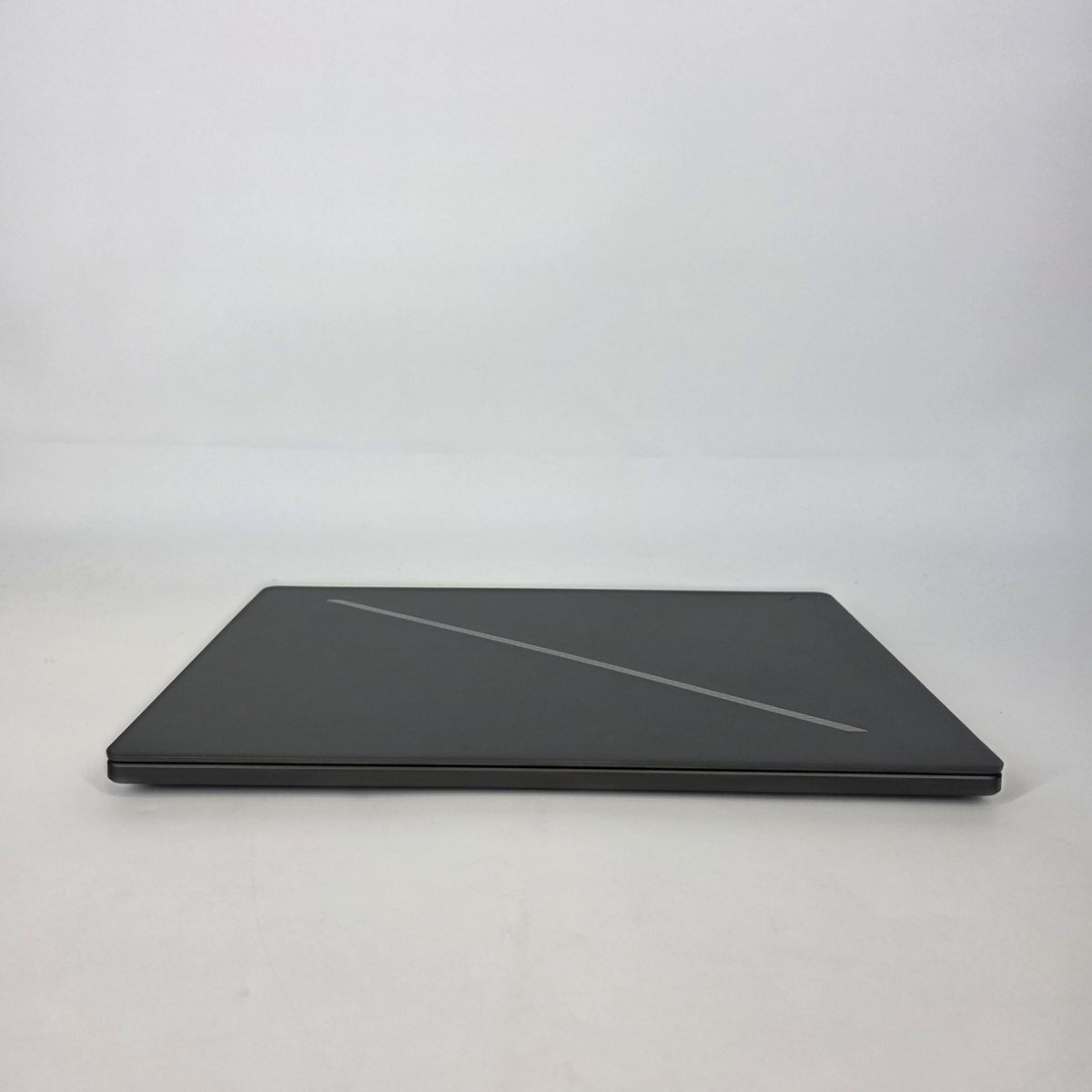 Asus ROG Zephyrus G16 GU605 16 White 2.9 GHz Intel Core Ultra 9 Series 2 16GB RAM 1TB Solid State Drive NVIDIA GeForce RTX 5070 8 GB