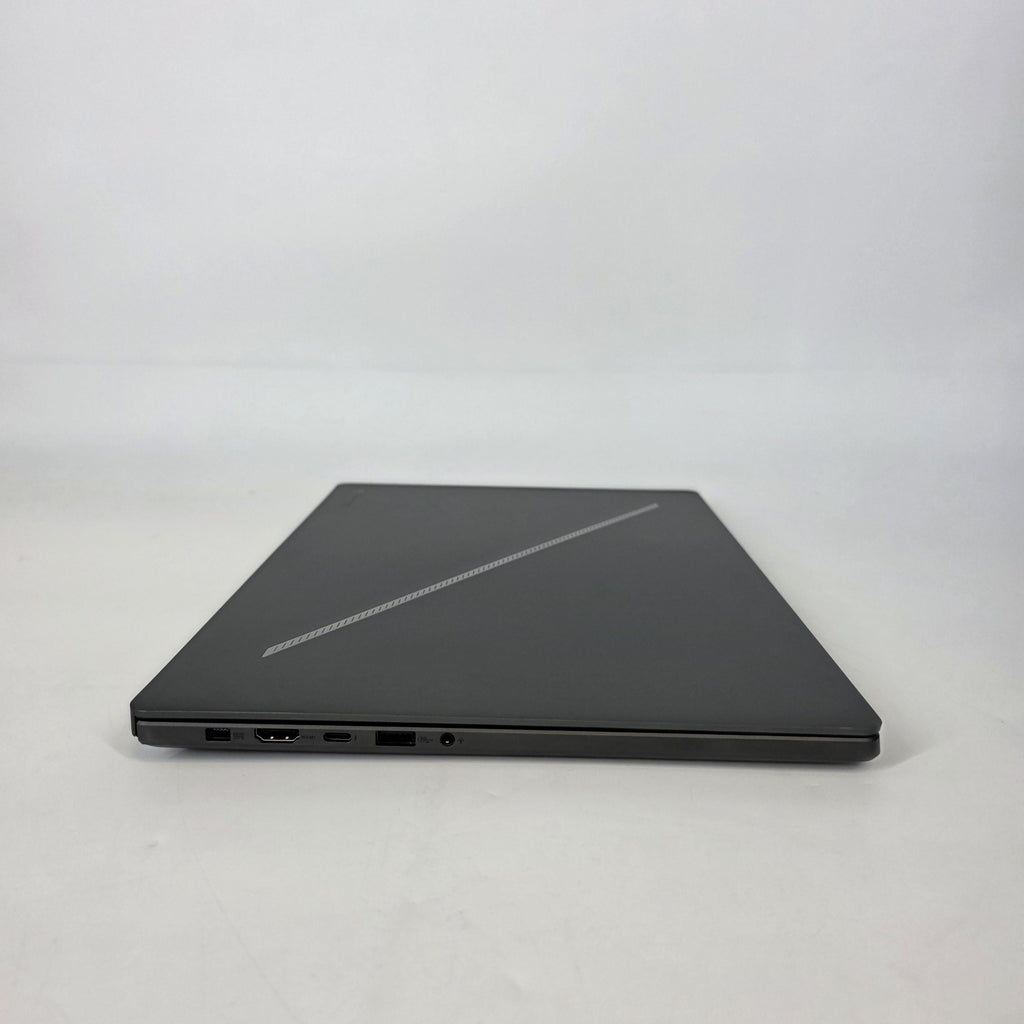 Asus ROG Zephyrus G16 GU605 16 White 2.9 GHz Intel Core Ultra 9 Series 2 16GB RAM 1TB Solid State Drive NVIDIA GeForce RTX 5070 8 GB
