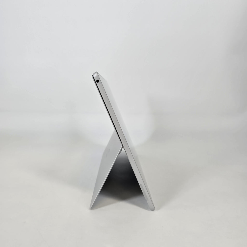 Surface Pro 7 Plus 12.3 Silver Unlocked 2.4 GHz Intel Core i5 11th Gen. 16GB RAM 256GB Solid State Drive