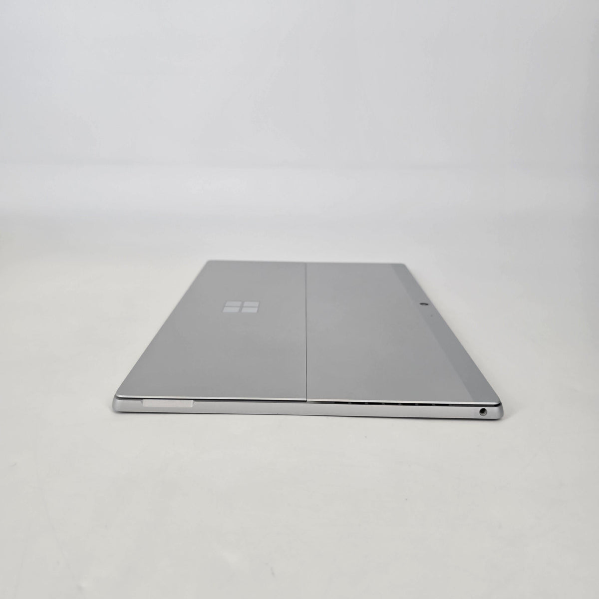 Surface Pro 7 Plus 12.3 Silver Unlocked 2.4 GHz Intel Core i5 11th Gen. 16GB RAM 256GB Solid State Drive