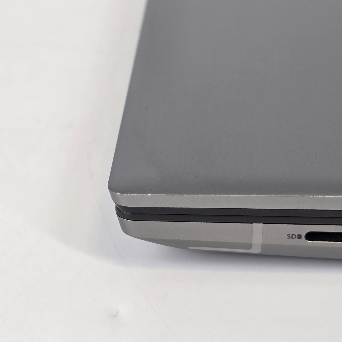 Dell Precision 7680 16 Gray 2.2 GHz Intel Core i9 13th Gen. 64GB RAM 1TB Solid State Drive NVIDIA RTX 4000 Ada 12 GB